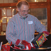 President Lesko gets himself of model of an Alfa 156